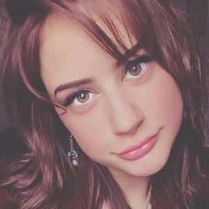 Meet your Posher, Lea